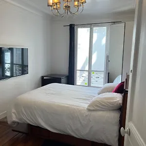 Arc De Triomphe Bed & Breakfast